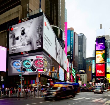 Photographie intitulée "Time square watch" par Philippe Combis (PhilIppe CBS), Œuvre d'art originale, Photographie numérique
