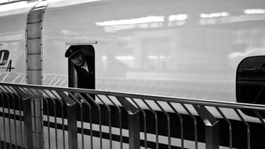 Photography titled "Shinkanzen et contr…" by Franck Sanz, Original Artwork, Non Manipulated Photography