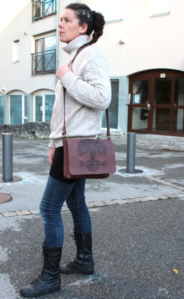 Design intitulée "Sac bandoulière en…" par Marieke Creation, Œuvre d'art originale, Accessoires
