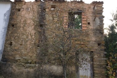Фотография под названием "Ruin i" - Fatima Fernandes, Подлинное произведение искусства, Цифровая фотография