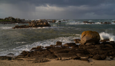 Le phare de Pontusval. Photographie intitulée "Le phare de Pontusv…" par Thierry Martin, Œuvre d'art originale, Photographie numérique