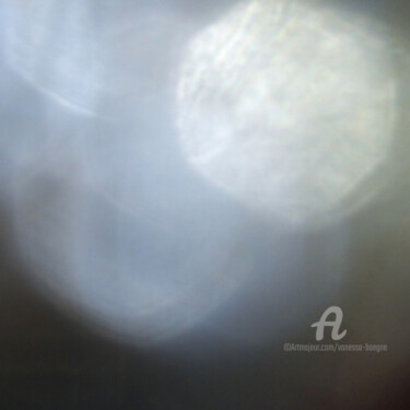 Fotografia intitolato "Sous les feux des p…" da Vanessa Baegne, Opera d'arte originale, Fotografia digitale Montato su Allum…