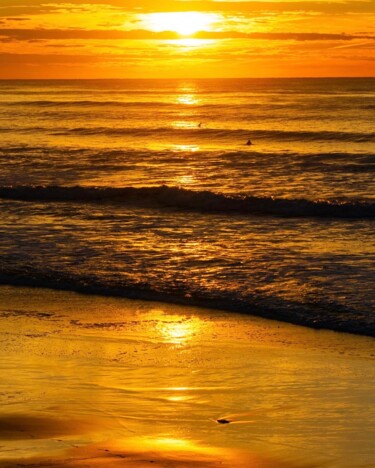 When the Ocean turns to gold Фотография под названием "When the Ocean turn…" - Maxime Guengant, Подлинное произведение искусства, Цифровая фотография