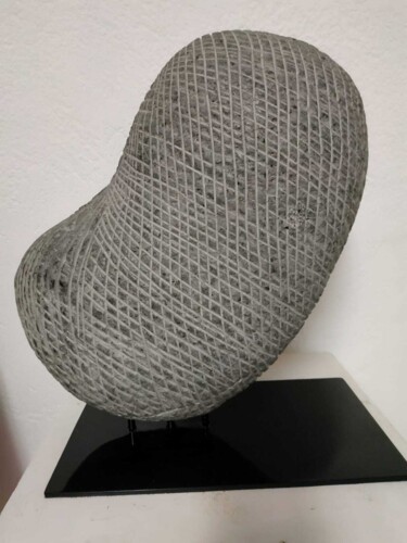 Sculptuur getiteld "Feto" door Pasquale Simonetti, Origineel Kunstwerk, Steen
