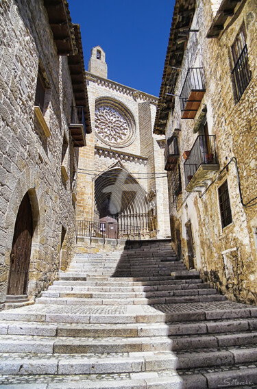 Fotografie getiteld "IGLESIA DE VALDERRO…" door Santos Merchán, Origineel Kunstwerk, Digitale fotografie