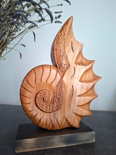 Scultura intitolato "coquillage style na…" da Alain Polydor, Opera d'arte originale, Legno