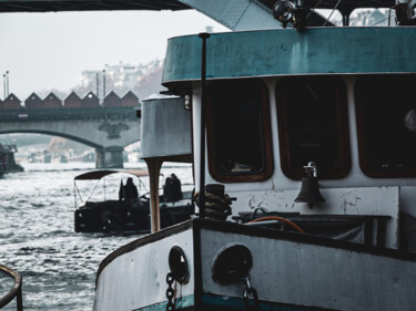 Photography titled "Bateaux sur la Sein…" by Taïka, Original Artwork, Non Manipulated Photography