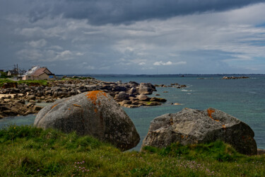 Photographie intitulée "Plouescat 17 mai. 3." par Thierry Martin, Œuvre d'art originale, Photographie numérique