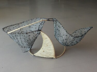 Sculpture titled "Pas de titre" by Coco Vewenda, Original Artwork, Metals