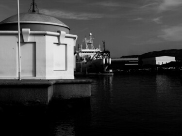 Photography titled "La seyne sur mer, l…" by Patrick Lalande, Original Artwork, Digital Photography
