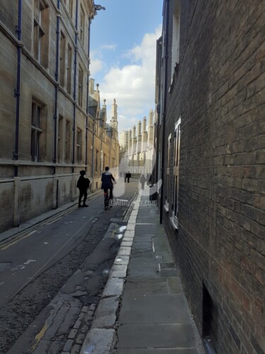Cyclist on Trinity Fotografie getiteld "Cyclist on Trinity" door Glenn Michael Morley, Origineel Kunstwerk, Digitale fotografie