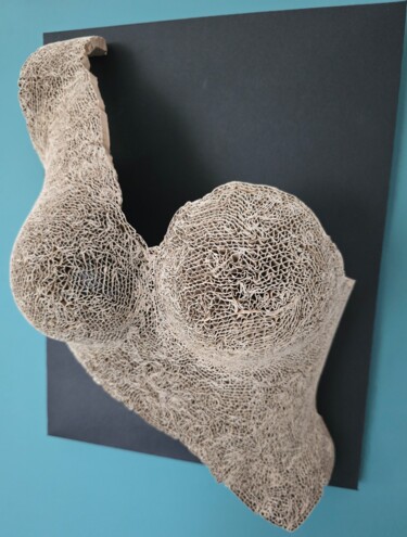 Collages titled "Buste dentelle de c…" by Quem Dav, Original Artwork, Cardboard