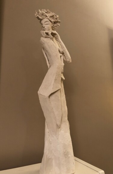 Sculpture intitulée "Femme blanche" par Isabelle Scheidt, Œuvre d'art originale, Terre cuite