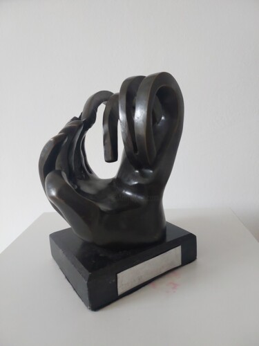 Escultura intitulada "Diálogo das mãos" por Anamaria Vieira, Obras de arte originais, Bronze