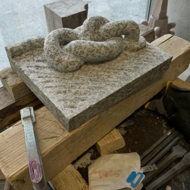 Sculpture intitulée "verknotetes GranitS…" par Siegfried Martiner, Œuvre d'art originale, Pierre