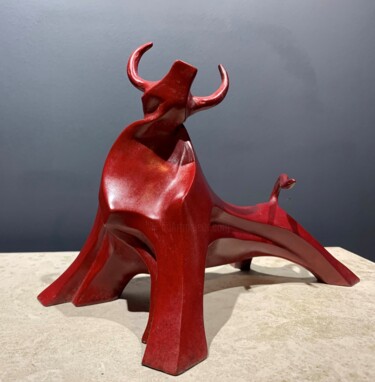 Sculpture intitulée "the small red bull" par Marie Ackers Sculpture Ackers, Œuvre d'art originale, Bronze