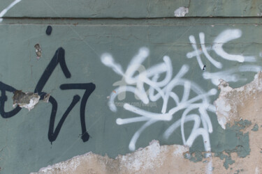 Photography titled "Street wall 200" by Evargas, Original Artwork, Digital Photography