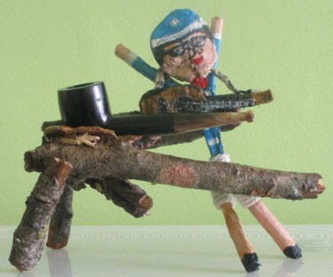 Sculpture titled "Le porte-pipe-BG" by Bruno Grégory (BG), Original Artwork, Wood