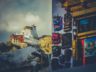 Le Namgyal Tsemo Gompa Fotografia intitolato "Le Namgyal Tsemo Go…" da Frederic Bos, Opera d'arte originale, Fotografia digitale
