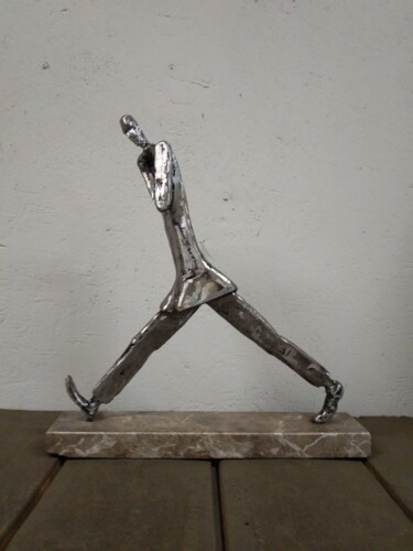 Scultura intitolato "autumn director" da Aleksandr Stepanov, Opera d'arte originale, Metalli