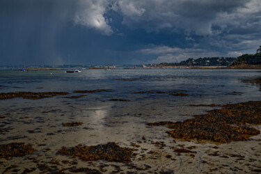 Carantec, l'estran depuis la grève blanche en septembre. Fotografie getiteld "Carantec, l'estran…" door Thierry Martin, Origineel Kunstwerk, Digitale fotografie