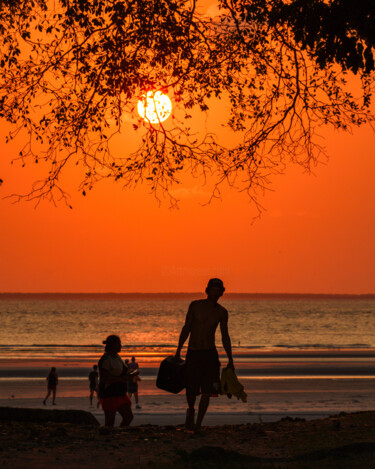 Orange sunset on Algodoal Island Fotografie mit dem Titel "Orange sunset on Al…" von Ori Junior, Original-Kunstwerk, Digitale Fotografie
