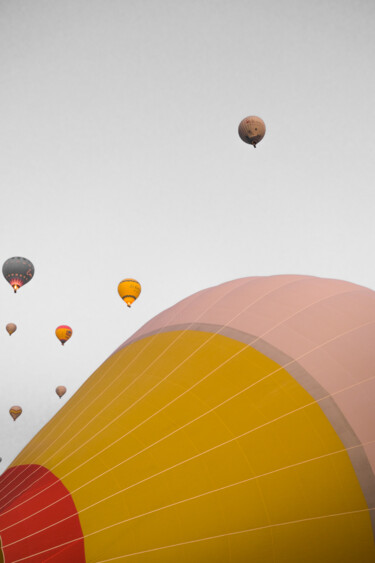 Fotografie mit dem Titel "Skyward Ballons" von Gilliard Bressan, Original-Kunstwerk, Digitale Fotografie