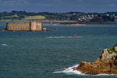 Carantec, Château du Taureau en septembre. Фотография под названием "Carantec, Château d…" - Thierry Martin, Подлинное произведение искусства, Цифровая фотография