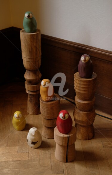 Sculpture titled "Petits manchots" by Viviane Thelen, Original Artwork, Clay