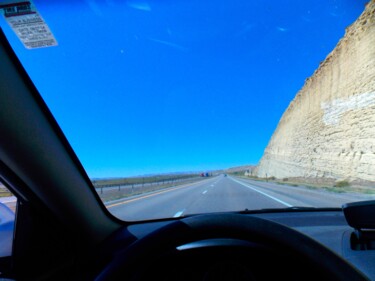 Long Road Ahead Photographie intitulée "Long Road Ahead" par Troy Wilson-Ripsom, Œuvre d'art originale, Photographie numérique