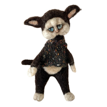 Chat Pierrot, sculpture en laine feutrée 雕塑 标题为“Chat Pierrot, sculp…” 由Eleanor Gabriel, 原创艺术品, 纺织纤维