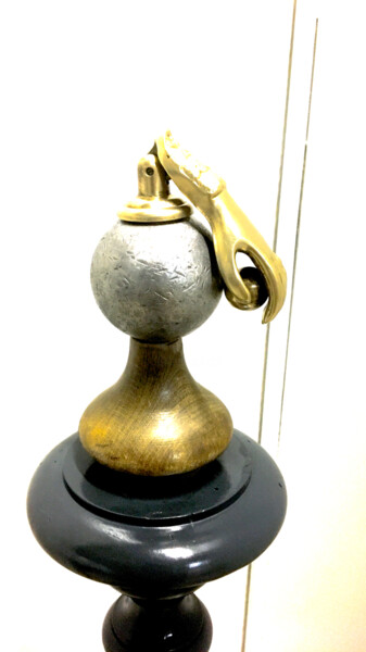 Sculpture intitulée "TOQUÉ" par Jonathan Hossard, Œuvre d'art originale, Métaux
