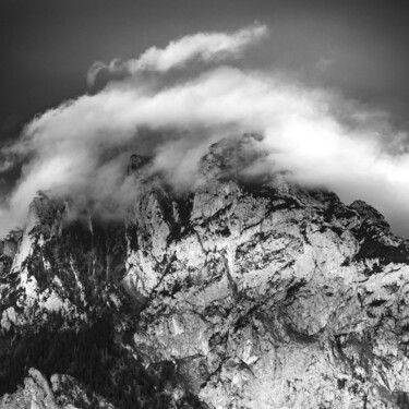 Le sommet et les nuages en mouvement, Noir et Blanc Photography titled "Le sommet et les nu…" by Florent Baudy, Original Artwork, Digital Photography