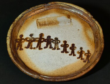Sculptuur getiteld "Ceramic Plate with…" door Dan Jun, Origineel Kunstwerk, Keramiek