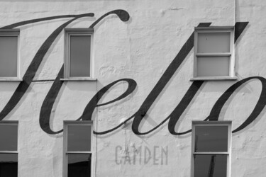 Photographie intitulée "Hello Camden" par Gilliard Bressan, Œuvre d'art originale, Photographie numérique