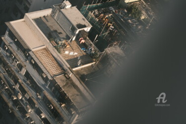 제목이 "One third less"인 사진 Vedesty로, 원작, 조작되지 않은 사진