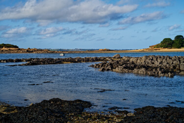 Photography titled "Carantec, la prame…" by Thierry Martin, Original Artwork, Digital Photography