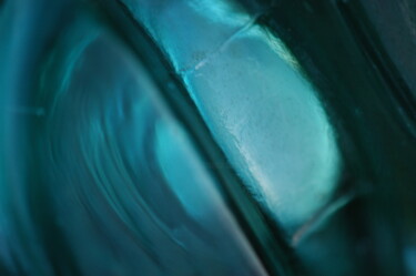 Fotografie mit dem Titel "Light’s Embrace" von Laurent Annet, Original-Kunstwerk, Nicht bearbeitete Fotografie Auf Holzplatt…