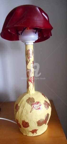 Sculpture intitulée "Lampe vinyle" par Brigitte Barcelo, Œuvre d'art originale, Papier