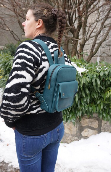 Design intitulée "Sac à dos artisanal…" par Marieke Creation, Œuvre d'art originale, Accessoires