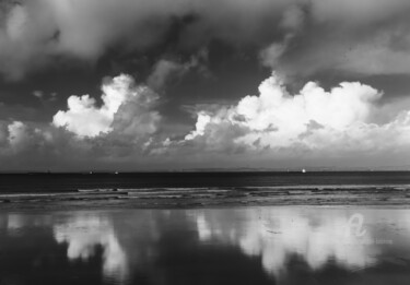 Photographie intitulée "l'attente de la tem…" par Michel Babkine, Œuvre d'art originale, Photographie numérique