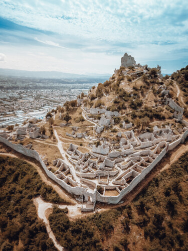 제목이 "Château de Crussol"인 사진 Loïc Cancade로, 원작, 디지털