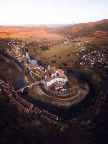 Photographie intitulée "Lavoûte-Chilhac" par Loïc Cancade, Œuvre d'art originale, Photographie numérique