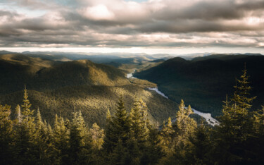 Фотография под названием "La vallée du loup" - Loïc Cancade, Подлинное произведение искусства, Цифровая фотография