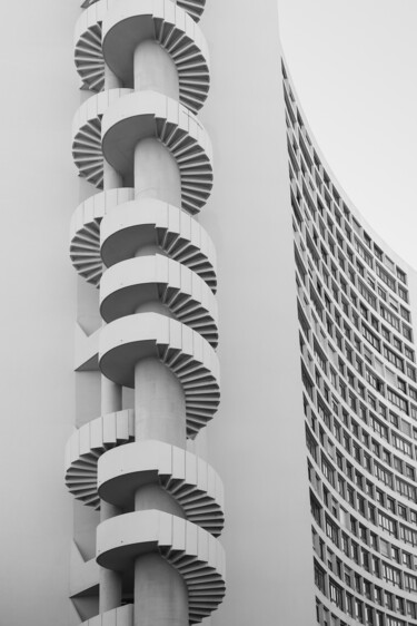 Photographie intitulée "Spiraling" par Gilliard Bressan, Œuvre d'art originale, Photographie numérique