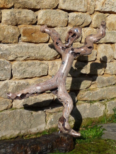 Sculpture titled "L'Homme pressé" by Frédéric Carnal, Original Artwork, Wood