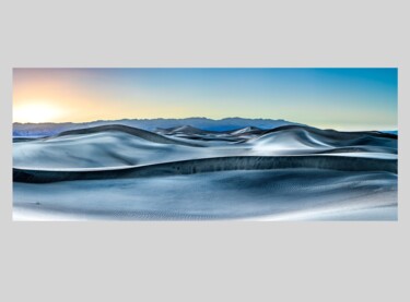 Photographie intitulée "Dunes Blue Hour 1/1…" par Philip Richard, Œuvre d'art originale, Photographie non manipulée Monté su…