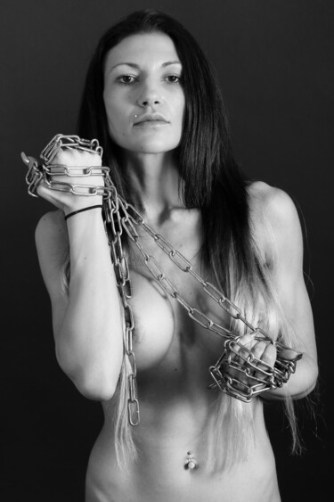 Photographie intitulée "Girls and steel" par Andreas Benz, Œuvre d'art originale, Photographie numérique