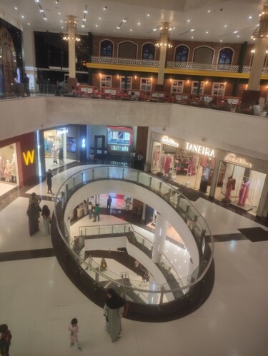 Photography titled "South City Mall Foo…" by Avik Chakravorty, Original Artwork, Digital Photography