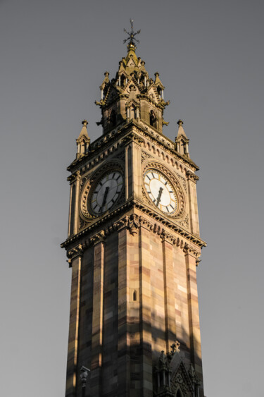 Photographie intitulée "o'clock" par Gilliard Bressan, Œuvre d'art originale, Photographie numérique